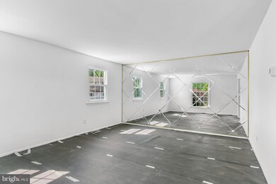 713 Southwick Cir, Somerdale, NJ 08083 - photo 5