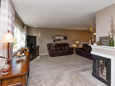 208 31st St NW, Cedar Rapids, IA 52405 - photo 6