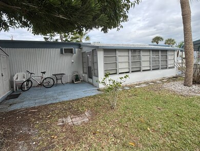 160 Phyllis Dr, Sebastian, FL 32958 - photo 2