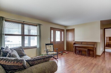 1910 Rosewood Dr, Wapakoneta, OH 45895 - photo 4