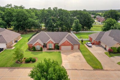 1519 Pecan Crossing Dr, Shawnee, OK 74804 - photo 3