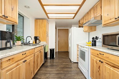 1410 Timothy St, Central Point, OR 97502 - photo 3