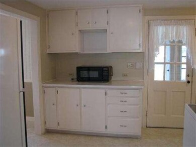 53 W Bay Path Terrace, Springfield, MA 01109 - photo 7