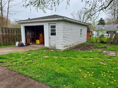 374 Gayle Dr, Sheffield Lake, OH 44054 - photo 5