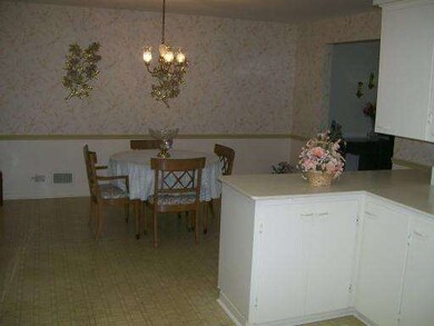 1906 Norfolk Ave, Westchester, IL 60154 - photo 5