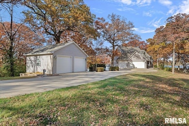 25 Oak Ln unit 1, Springfield, IL 62712 - photo 2