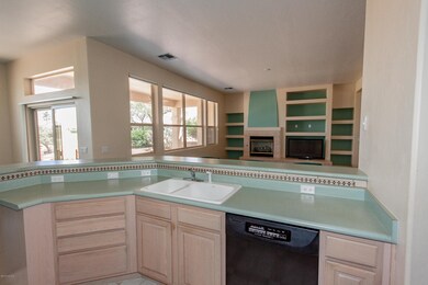 Kitchen 4 (1 of 1)