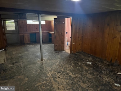 10 Mardrew Rd, Baltimore, MD 21229 - photo 7