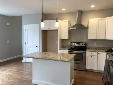 14 Daybreak Dr unit 7, Newmarket, NH 03857 - photo 7