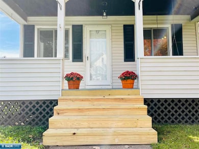 1938 E 26th St, Hibbing, MN 55746 - photo 3