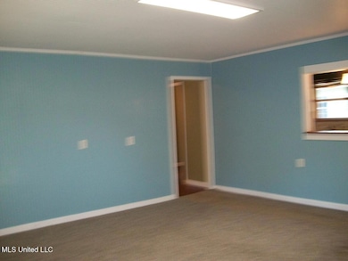 42 W Railroad Ave (13)