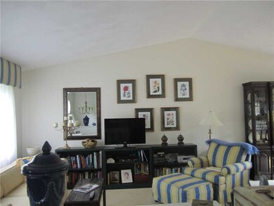 566 Commonwealth Ave, Warwick, RI 02886 - photo 3