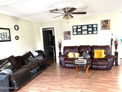 RUBY LIVING RM