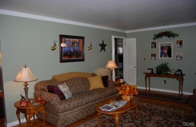 6228 Fairway Ln, Allentown, PA 18106 - photo 7