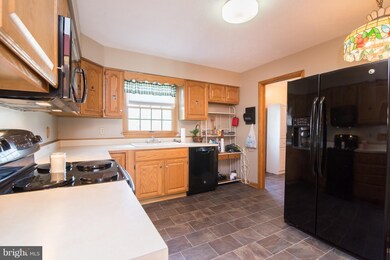 2633 Stonegate Dr, Winchester, VA 22601 - photo 7