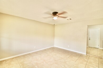 7221 Miley St, Houston, TX 77028 - photo 4
