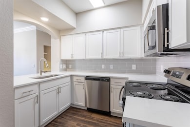 320 Jackson Hill St unit 104, Houston, TX 77007 - photo 6