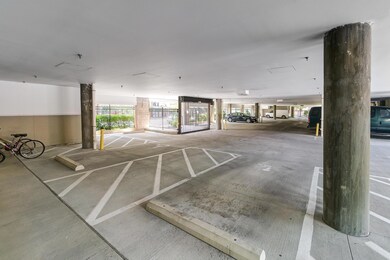 825 n 4th -4
