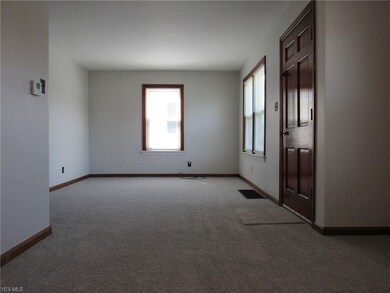 Living room has been updated with fresh paint,new 