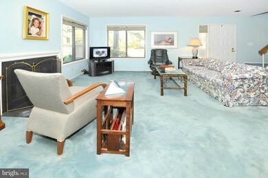 9328 Grazing Terrace, Montgomery Village, MD 20886 - photo 5