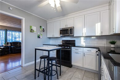 14 Glenrose Dr, Riverside, RI 02915 - photo 4