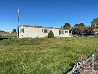 544 W 100 N, Blackfoot, ID 83221 - photo 3