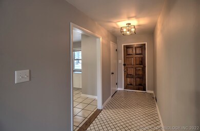 703 E 16th St, Chouteau, OK 74337 - photo 4