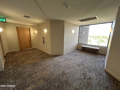 602 - lobby