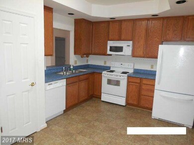 7106 Radford Dr, Fredericksburg, VA 22407 - photo 6