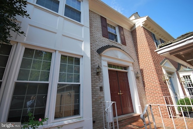 7914 Quarry Ridge Way, Bethesda, MD 20817 - photo 2