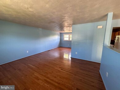 6708 Fox Meadow Rd, Gwynn Oak, MD 21207 - photo 2