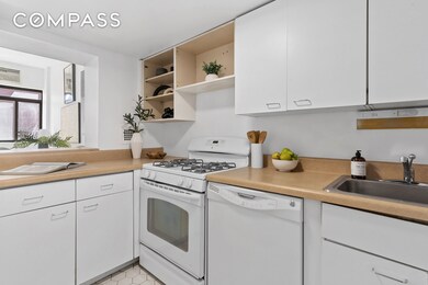 372 5th Ave unit 9J, New York, NY 10018 - photo 5