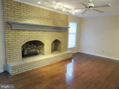 44797 Shady Hollow Ln, California, MD 20619 - photo 2