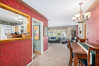 2520 Bruce Dr - Dining Area