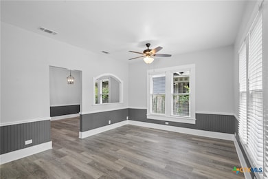 212 Coke St, Yoakum, TX 77995 - photo 6