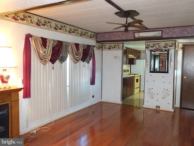 1057 Paper Mill Rd, Chambersburg, PA 17202 - photo 7