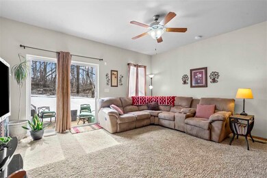 2010 Sugar Creek Dr NW unit B, Cedar Rapids, IA 52405 - photo 4