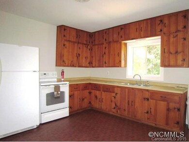 2 Wesley Dr, Leicester, NC 28748 - photo 4