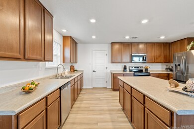 3538 Silver Set, San Antonio, TX 78245 - photo 7