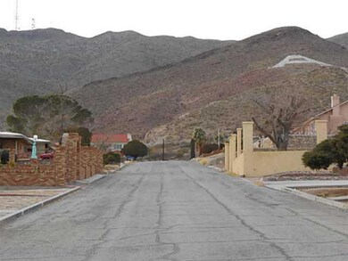 2525 Frankfort Ave, El Paso, TX 79930 - photo 2