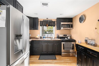 22 Betsey Williams Dr, Warwick, RI 02889 - photo 7