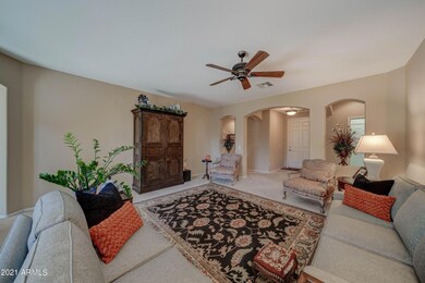 2157 E Aloe Pl-6