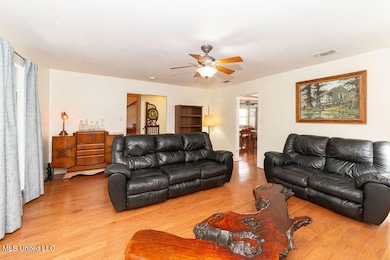 living room 3-3