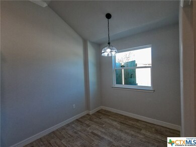 701 Shelly Dr, Troy, TX 76579 - photo 5