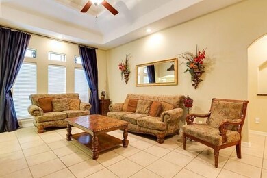 904 E Diaz Cir, Pharr, TX 78577 - photo 2