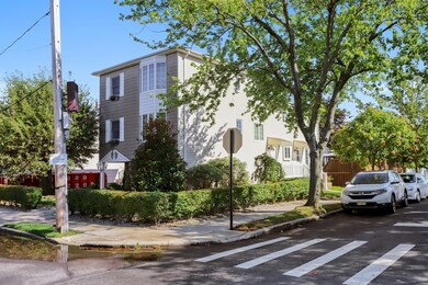385 Montreal Ave, Staten Island, NY 10306 - photo 2