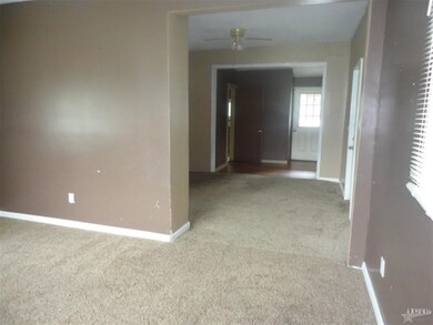 863 N Market St, Andrews, IN 46702 - photo 7