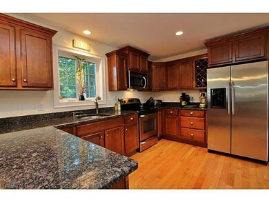 4 Poplar St, Old Orchard Beach, ME 04064 - photo 2