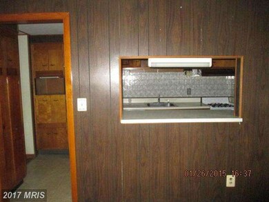 1050 Middleborough Rd, Essex, MD 21221 - photo 6