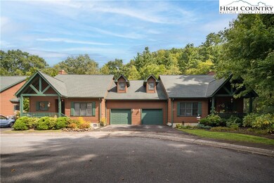 165 Clary Ct unit 2, Blowing Rock, NC 28605 - photo 3